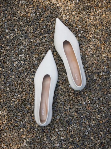 Estro Pumps '11-3020-4' in Beige