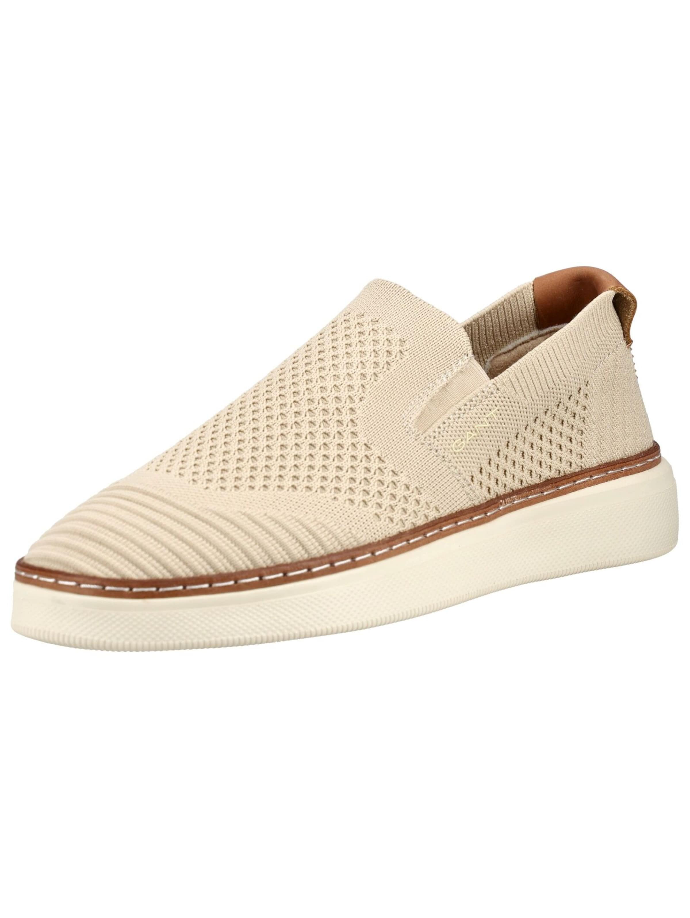 Chaussure basse GANT en beige : devant