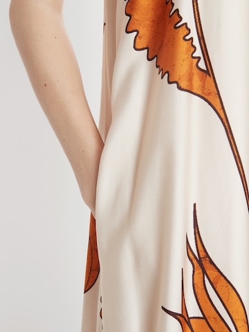 Ana Alcazar Jurk ' Palea ' in Beige