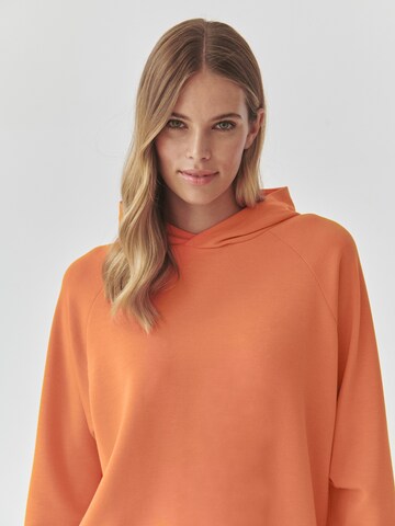 Sweat-shirt 'VIOLETTA' TATUUM en orange