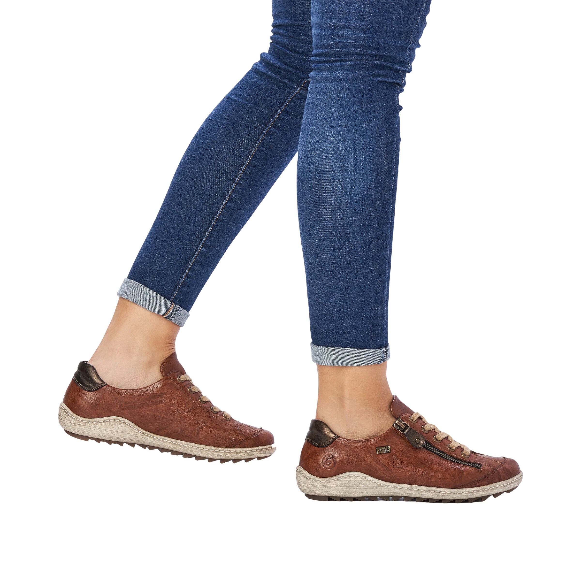 Chaussure de sport à lacets 'R1402' REMONTE en marron