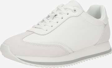 Calvin Klein Matalavartiset tennarit värissä valkoinen: etupuoli