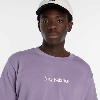 new balance T-Shirt 'N Collage' en bleu / lilas / noir / blanc, Vue avec produit