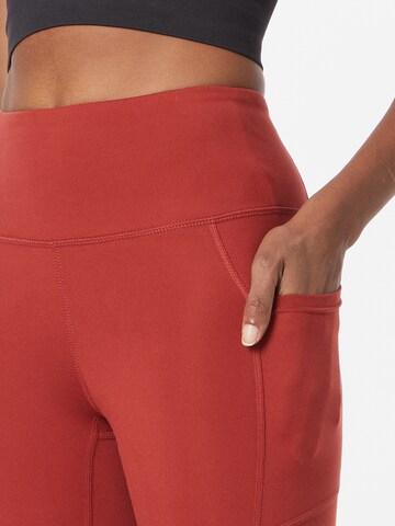 Skinny Pantalon de sport 'WANDERER' Marika en rouge