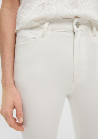 s.Oliver BLACK LABEL Slim fit Jeans 'Betsy' in White