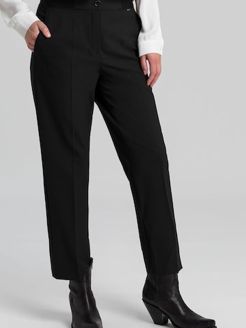 MARC AUREL Regular Pleated Pants in Black