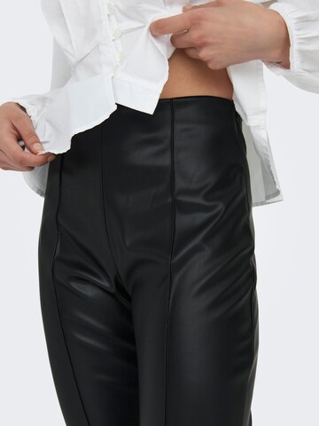 Flared Pantaloni 'IDINA' di ONLY in nero