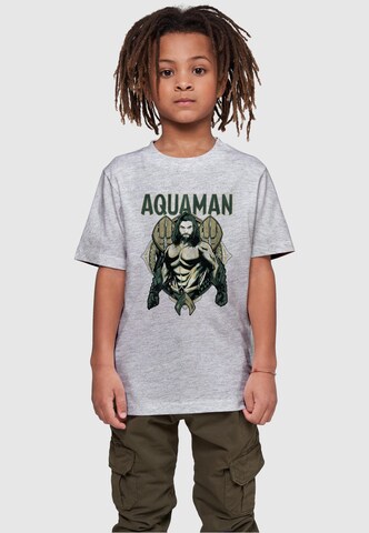 ABSOLUTE CULT Shirt 'Aquaman - Scales' in Grijs: voorkant