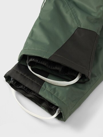 NAME IT Regular Sports trousers 'Slope' in Green