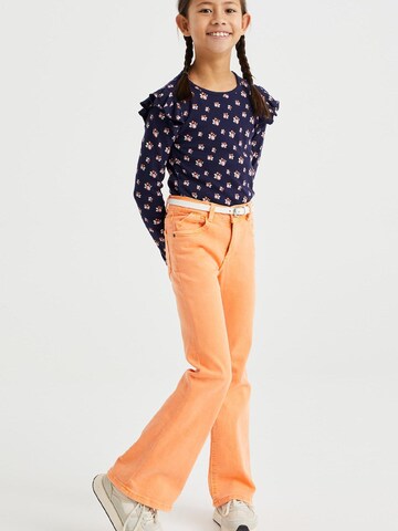 WE Fashion Flared Jeans in Orange