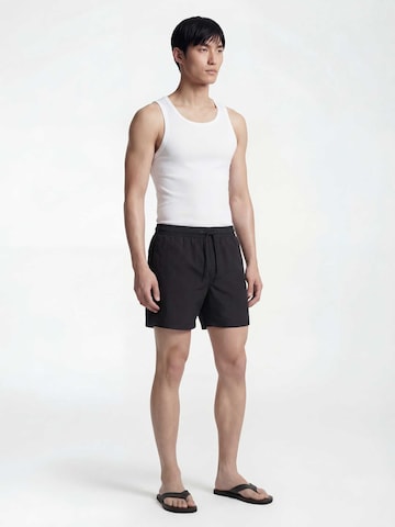 TRAPP Плавательные шорты 'Ilias' в Черный