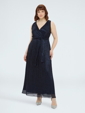 Fiorella Rubino - Vestido en azul: frente