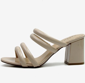 Celena - Sandalias 'Cristina' en beige: frente