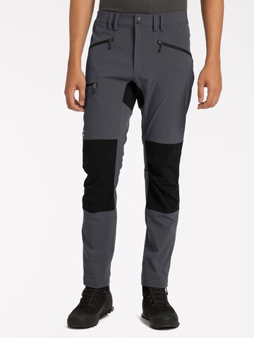 Coupe slim Pantalon outdoor Haglöfs en gris : devant
