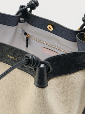 Coccinelle Шоппер 'FINN' в Бежевый