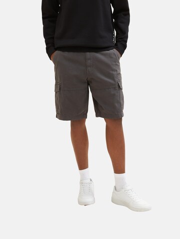 regular Pantaloni cargo di TOM TAILOR in grigio: frontale