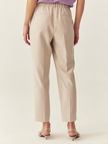 Slimfit Pantaloni di TATUUM in beige