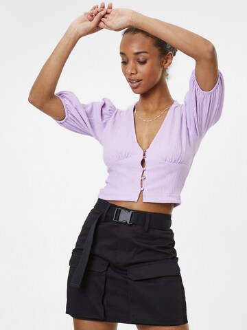 Chemisier Monki en violet : devant