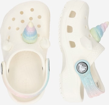 Crocs Nyitott cipők 'IAM Rainbow Unicorn' - fehér