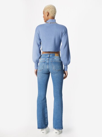 Gina Tricot Flared Jeans in Blauw