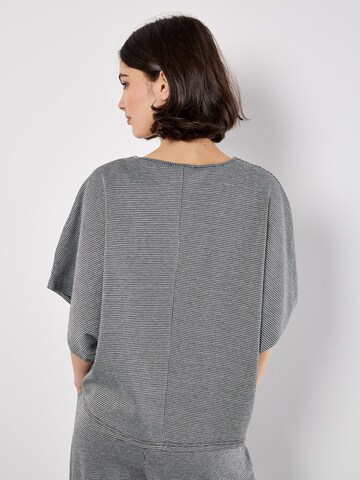 Haut ' ' Apricot en noir