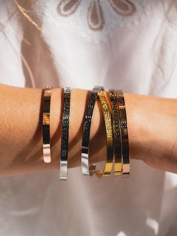 Divasya Bracelet 'Be true - be you - be kind' in Gold: front