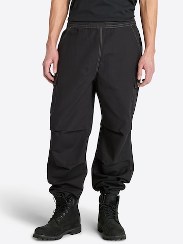 Regular Pantalon cargo TIMBERLAND en noir : devant