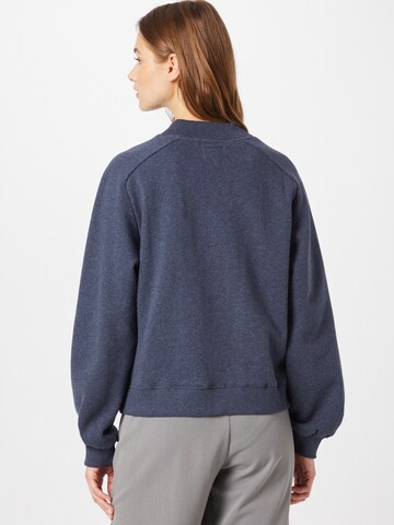 Esmé Studios Sweatshirt 'Augusta' in Blau