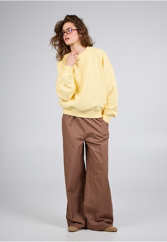 Felpa 'Coffee' di OH APRIL in giallo