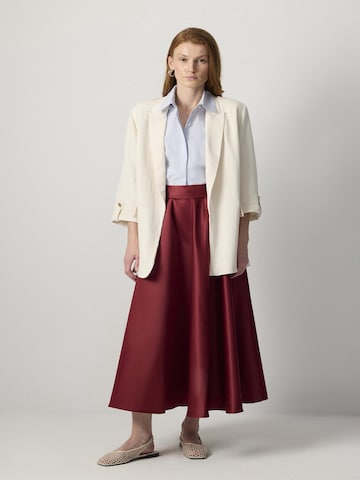 Touche Prive Skirt in Red: front