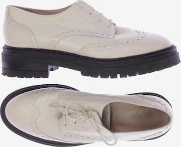 San Marina Flats & Loafers in 39 in White: front