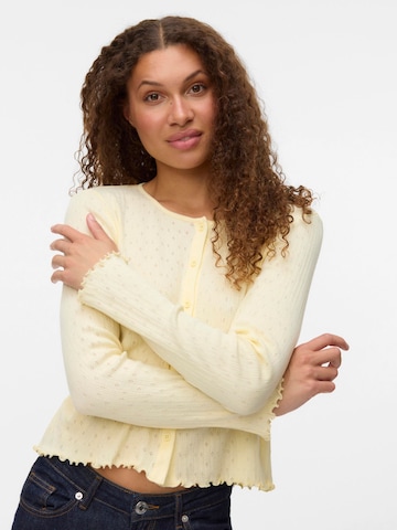 VERO MODA Gebreid vest 'ISA' in Geel: voorkant