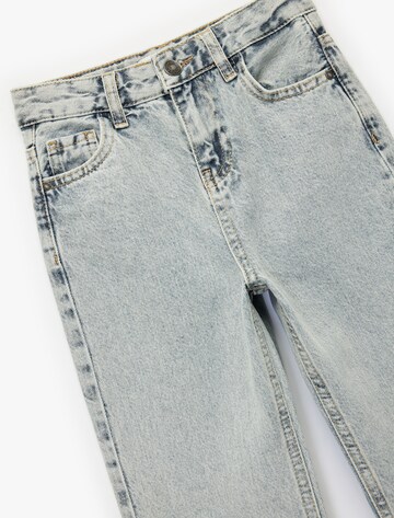 Koton Tapered Jeans in Blauw