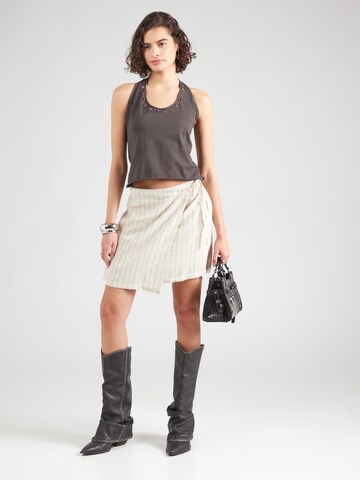Gonna 'PCPIA' di PIECES in beige