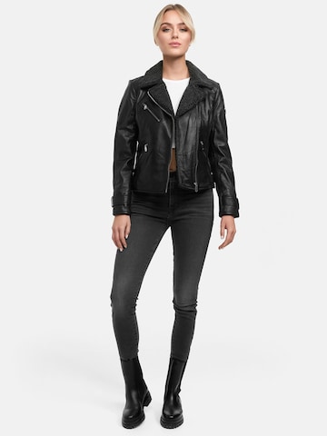 Tazzio Übergangsjacke 'F512' in Schwarz