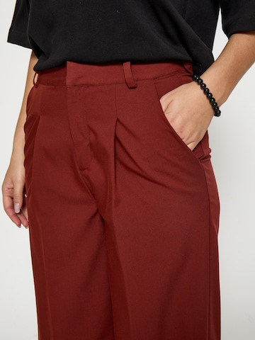 Regular Pantalon 'Ophelia' DESIRES en marron