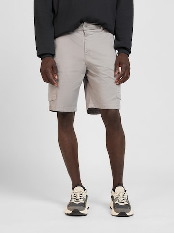 WOTEGA Regular Shorts 'Atlas' in Grau: Vorderseite