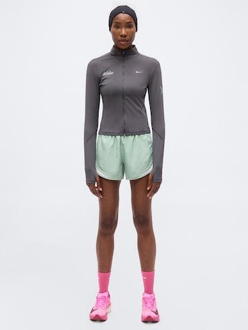 NIKE Trainingsjack 'SWIFT' in Grijs