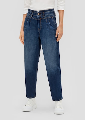 s.Oliver Tapered Pleated Jeans in Blue: front