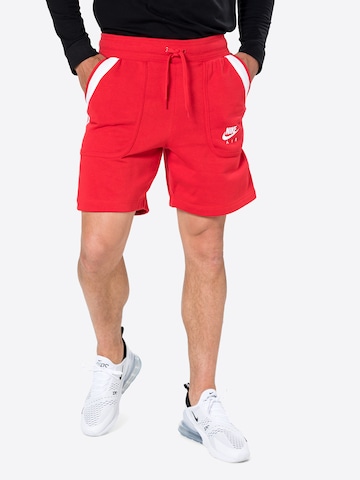 Nike Sportswear - regular Pantalón en rojo: frente