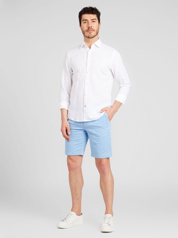 BOSS Slimfit Shorts in Blau