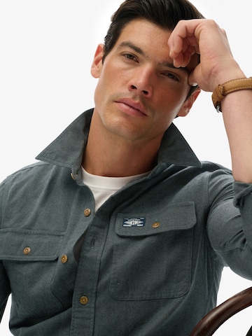Superdry Regularny krój Koszula 'Trailsman' w kolorze zielony