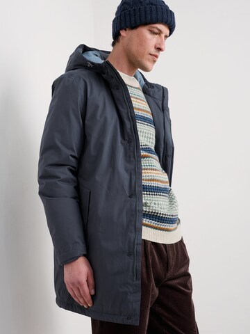 Seasalt Cornwall Välikausitakki ' Gybe' ' värissä harmaa