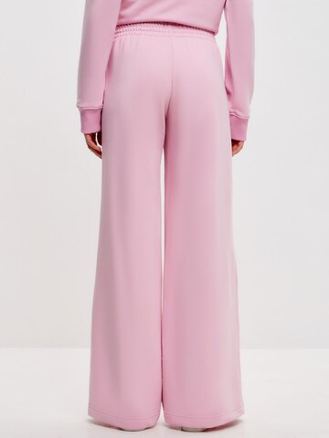 Cat e Lolette Regularen Hlače 'Palazzo Trousers' | roza barva