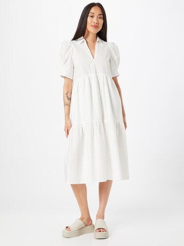 La petite étoile Shirt Dress in White: front