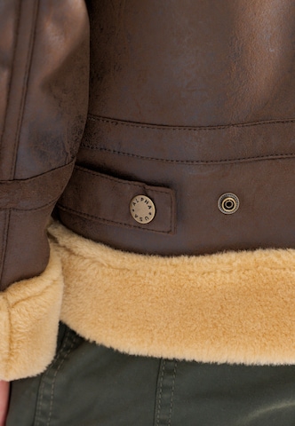 Giacca invernale di ALPHA INDUSTRIES in marrone