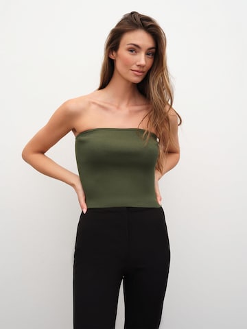 RÆRE by Lorena Rae Top 'Hailey' in Green: front