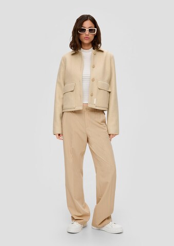 QS - Pierna ancha Pantalón de pinzas en beige