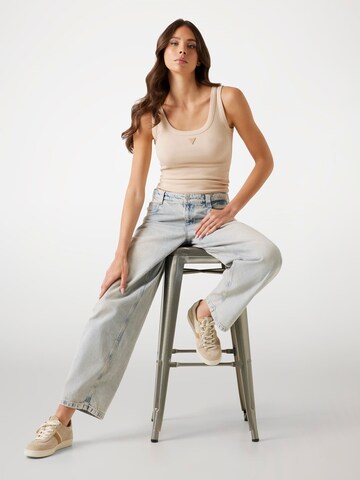 GUESS Top in Pink