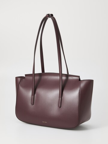 Calvin Klein Μεγάλη τσάντα σε καφέ: πίσω